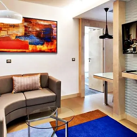 Tango Arjaan By Rotana Hotel