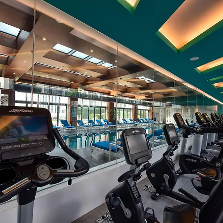 Hotel Tango Arjaan By Rotana 5*