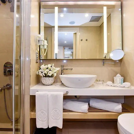 Отель Tango Arjaan By Rotana 5*