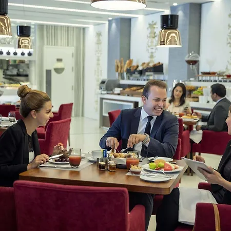 Tango Arjaan By Rotana Szálloda 5*