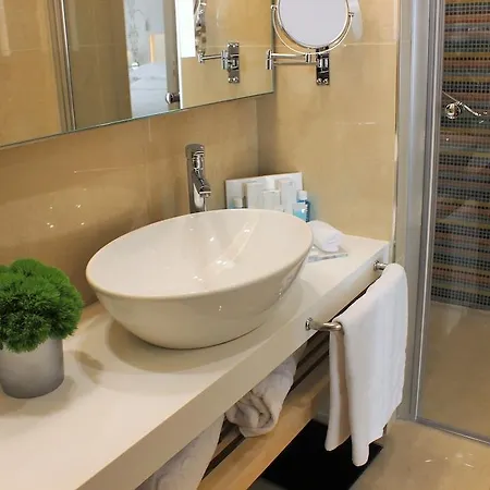 Hotell Tango Arjaan By Rotana 5*